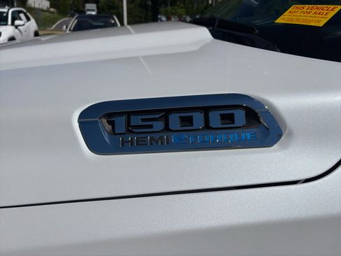 Used 2023 RAM 1500 Limited AWD/4WD image 9