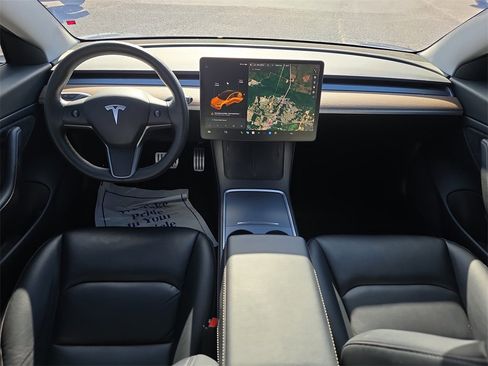Used 2021 Tesla Model 3 Performance image 14