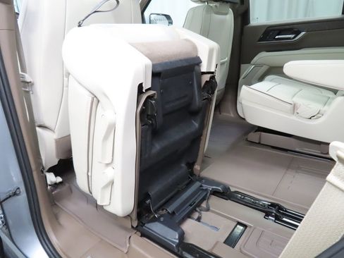 Used 2025 GMC Yukon Denali w/ Denali Reserve Package AWD/4WD image 72