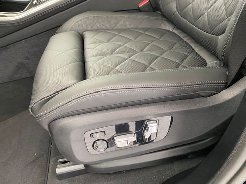 New 2026 BMW X5 M60i w/ Executive Package image 12