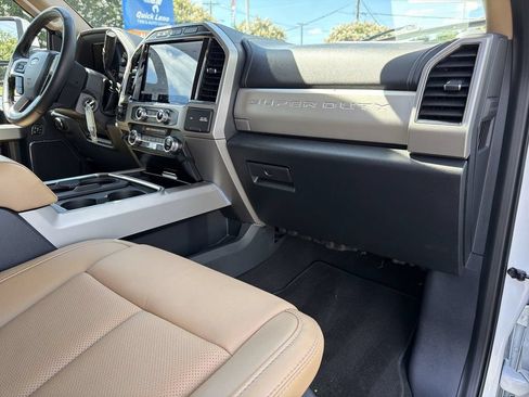 Used 2022 Ford F250 Lariat w/ Lariat Value Package AWD/4WD image 26
