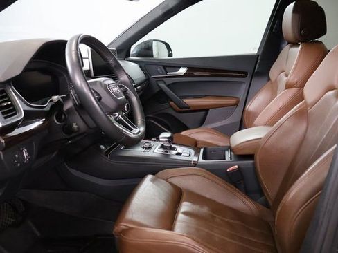 Used 2019 Audi Q5 2.0T Premium Plus w/ Premium Plus Package image 11