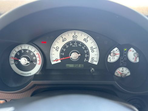 Used 2014 Toyota FJ Cruiser 4WD w/ Convenience Package image 16