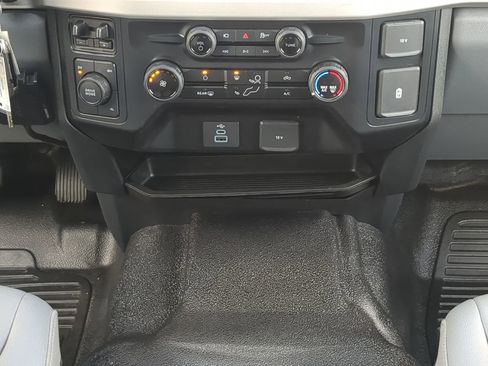 Used 2025 Ford F450 XL w/ 360-Degree Camera Package image 17