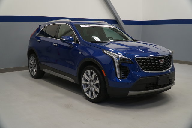 Used 2023 Cadillac XT4 Premium Luxury w/ Driver Assist Package AWD/4WD image 9
