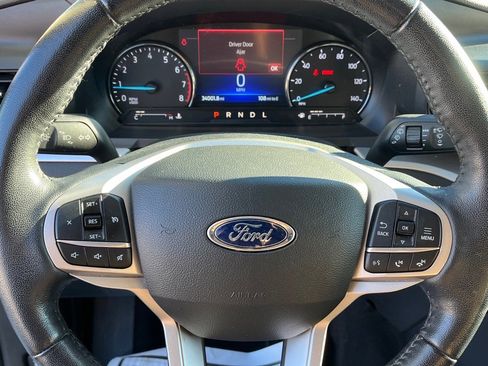 Used 2022 Ford Explorer XLT w/ Class IV Trailer Tow Package image 15