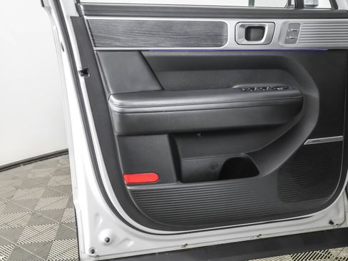 Used 2024 Hyundai Santa Fe Limited image 34