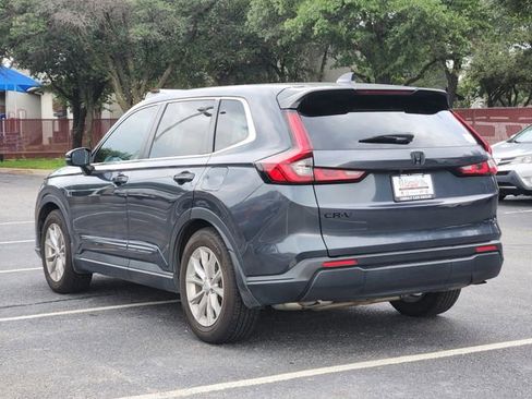 Used 2023 Honda CR-V EX image 3