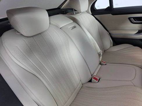 Certified 2023 Mercedes-Benz S 500 4MATIC image 27
