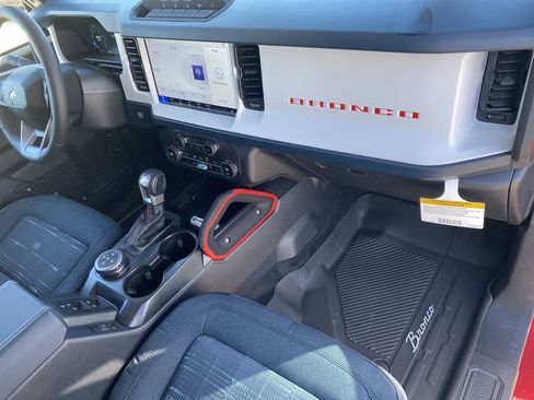 New 2025 Ford Bronco Heritage Edition image 11