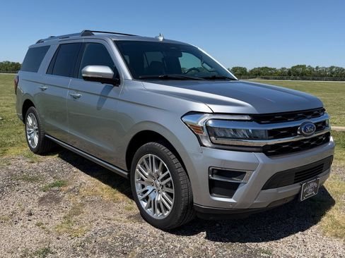 Used 2024 Ford Expedition Max Limited AWD/4WD image 1