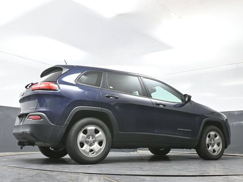 Used 2016 Jeep Cherokee Sport AWD/4WD image 22