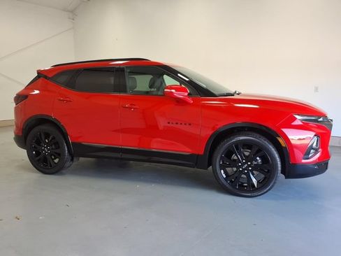 Used 2022 Chevrolet Blazer RS w/ Enhanced Convenience Package FWD image 2