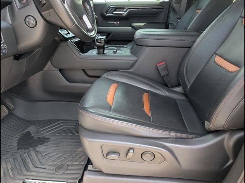 Used 2023 GMC Sierra 1500 AT4 w/ AT4 Premium Package AWD/4WD image 11