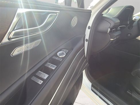 Used 2024 Genesis GV80 3.5T image 6