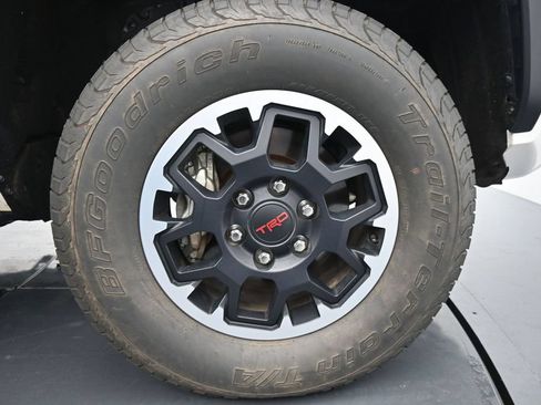Used 2024 Toyota Tacoma TRD Off-Road AWD/4WD image 11