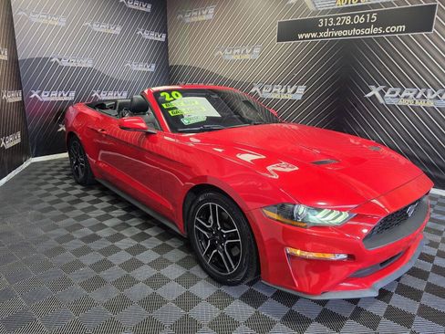 Used 2020 Ford Mustang Premium RWD image 7