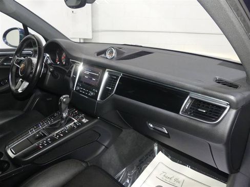 Used 2017 Porsche Macan S AWD/4WD image 25
