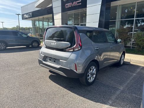 Used 2024 Kia Soul LX w/ Option Group 015 image 6