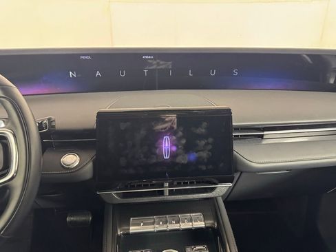 New 2025 Lincoln Nautilus Premier w/ Equipment Group 102A image 29