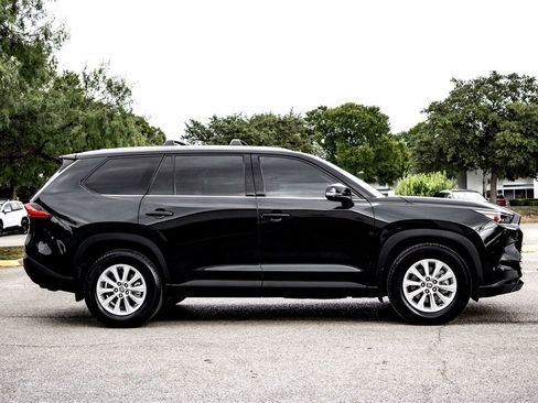 Used 2024 Toyota Grand Highlander XLE image 4