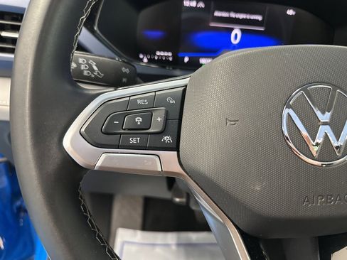 Used 2024 Volkswagen Taos SE image 38