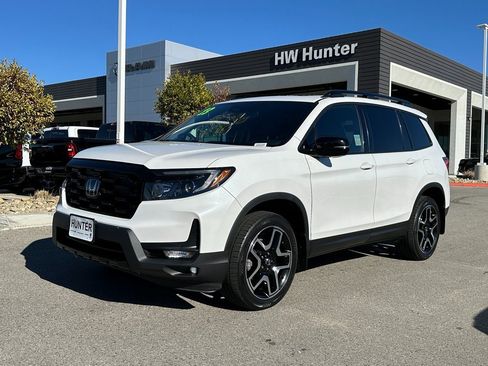 Used 2023 Honda Passport Elite image 2