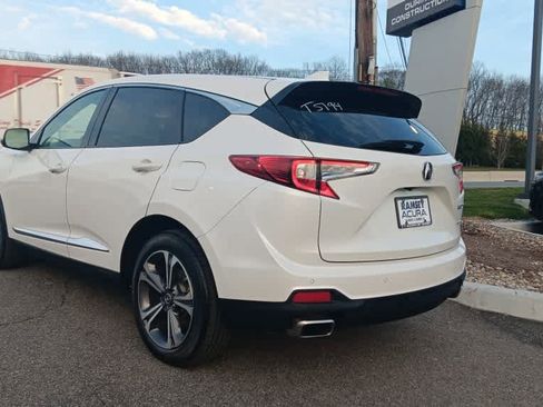 Used 2023 Acura RDX AWD w/ Advance Package image 3