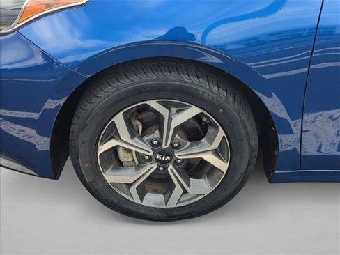 Used 2020 Kia Forte LXS FWD image 25