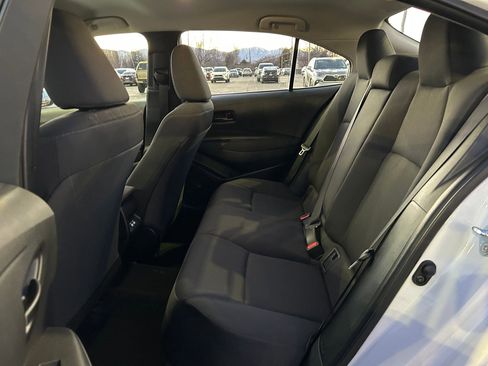 Used 2025 Toyota Corolla LE image 23