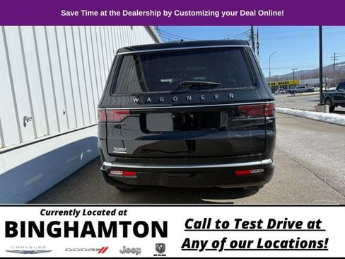Used 2023 Jeep Wagoneer 4WD w/ Premium Group I image 8