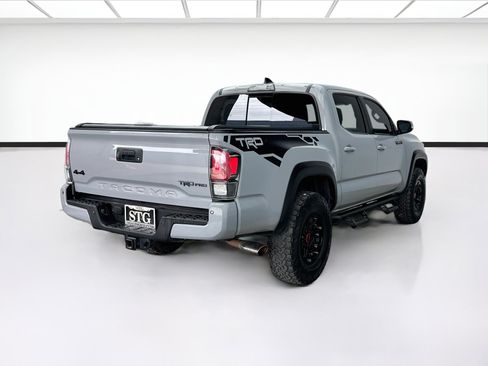 Used 2017 Toyota Tacoma TRD Pro AWD/4WD image 4