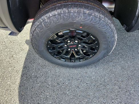 New 2026 GMC Canyon Elevation image 6