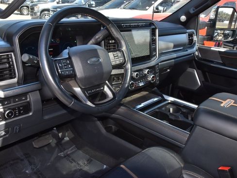 Certified 2024 Ford F250 Platinum w/ FX4 Off-Road Package image 36