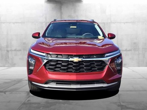 Used 2024 Chevrolet Trax LT image 4