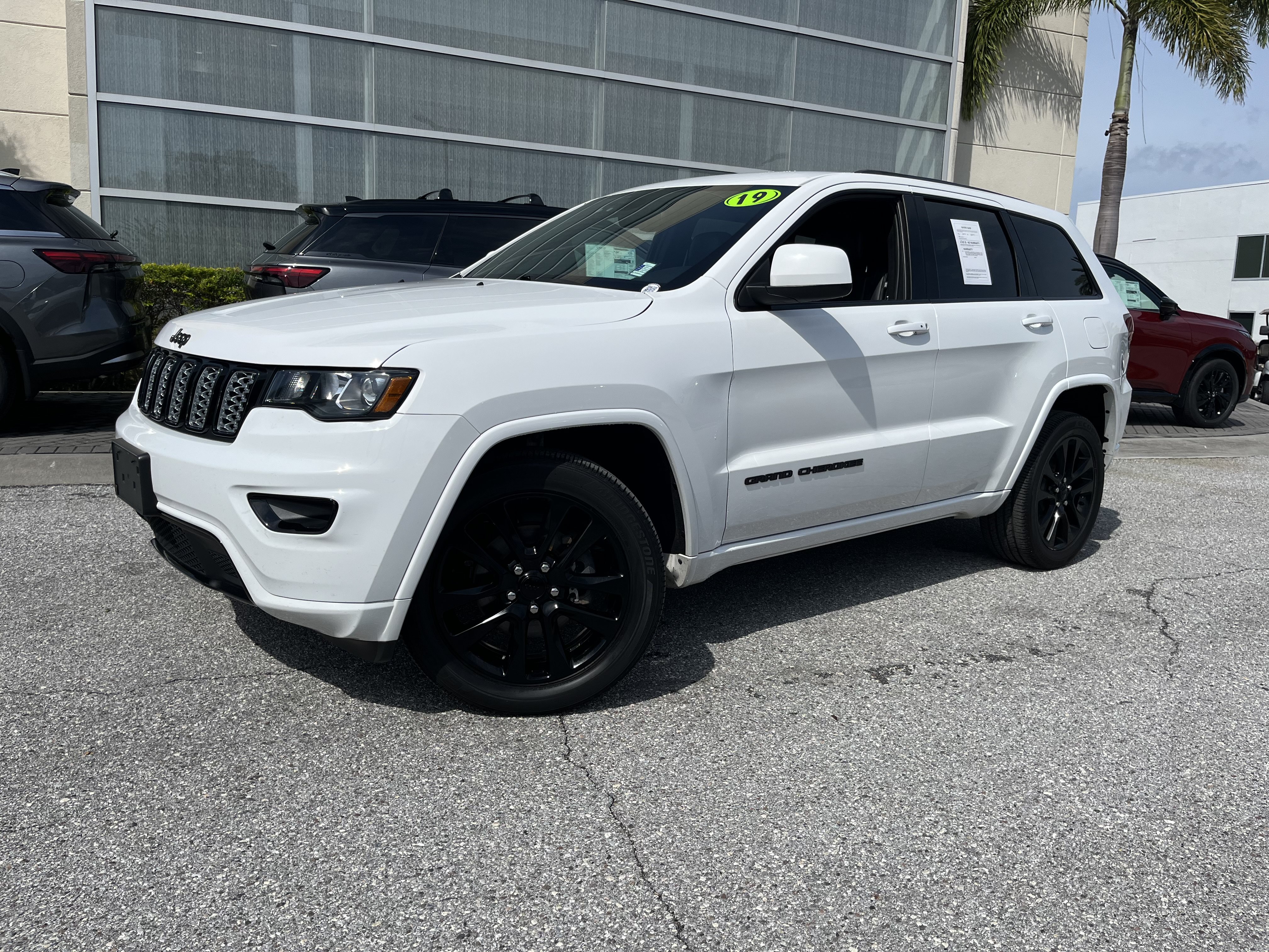 Used 2019 Jeep Grand Cherokee Altitude AWD/4WD image 1