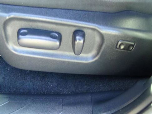 Used 2020 Toyota Tacoma TRD Sport w/ Technology Package image 18