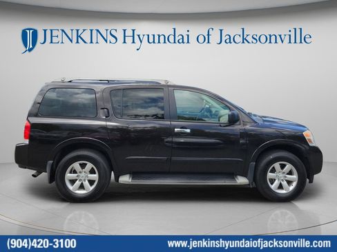 Used 2015 Nissan Armada SV AWD/4WD image 2