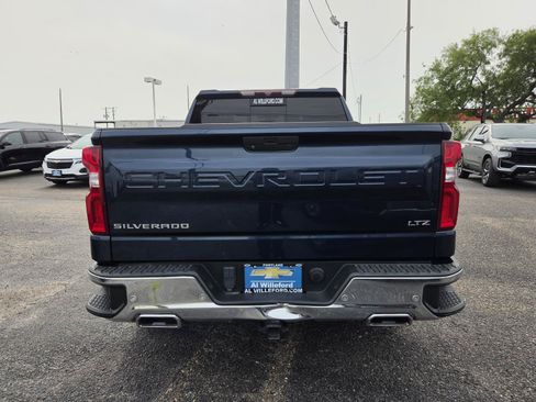 Used 2021 Chevrolet Silverado 1500 LTZ AWD/4WD image 4