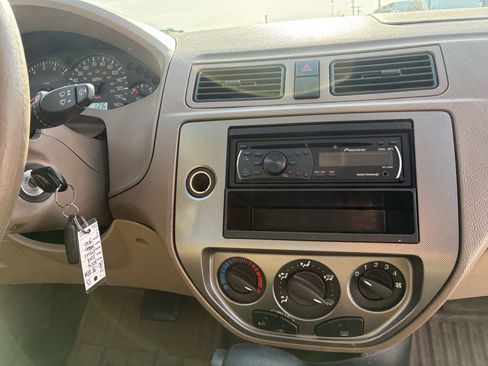 Used 2006 Ford Focus SE image 33