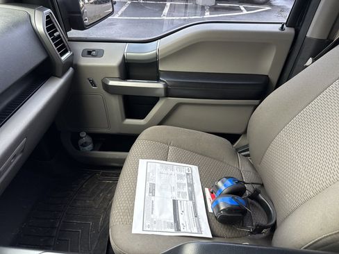 Used 2015 Ford F150 XLT w/ Equipment Group 302A Luxury image 14