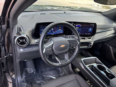 Used 2025 Chevrolet Equinox LT FWD image 33
