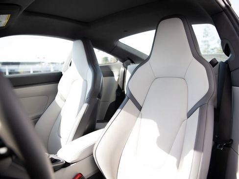 Certified 2025 Porsche 911 Carrera S image 5