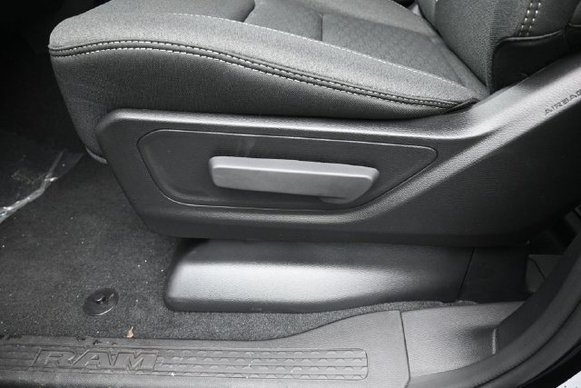 New 2027 RAM 1500 Warlock AWD/4WD image 14