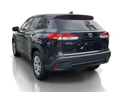 Used 2025 Toyota Corolla Cross L image 3