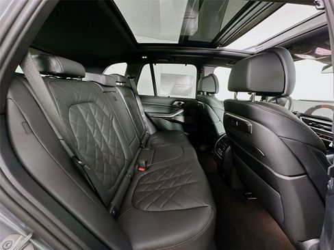 New 2026 BMW X5 xDrive50e w/ Executive Package image 28