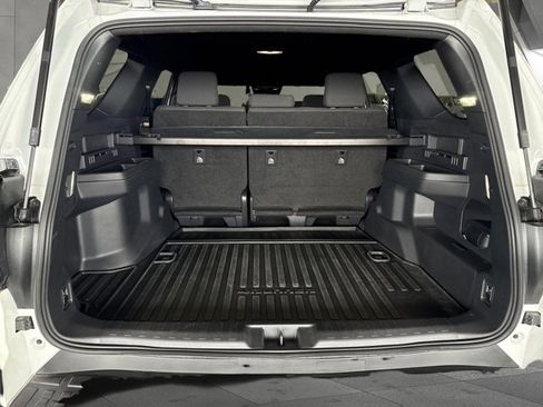 Used 2025 Toyota 4Runner SR5 image 16