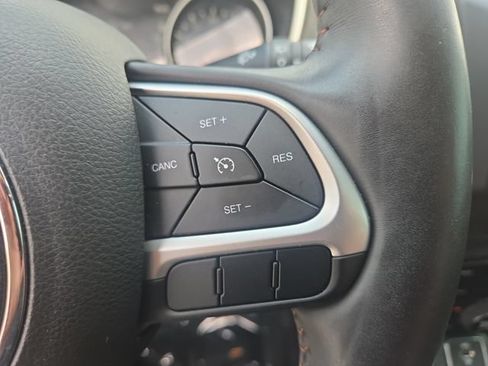 Used 2017 Jeep Compass Limited w/ Navigation Group AWD/4WD image 21