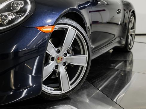 Used 2017 Porsche 911 Carrera 4 image 11