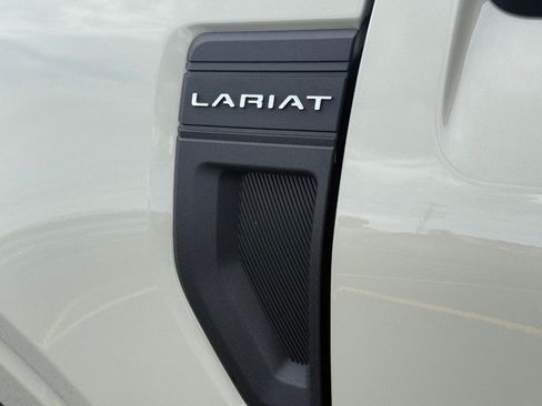 Used 2025 Ford Maverick Lariat w/ 4K Tow Package AWD/4WD image 12